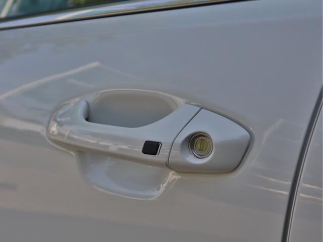 KIA RIO 1.0 T-GDi MHEV GT-Line | Cruise Control | Navigatie | Stoel/Stuur Verwarming | Camera | Tot 10Jr.Kia Garantie |