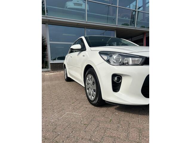 KIA RIO 1.0 TGDI ComfortLine 100 PK TREKHAAK | AIRCO | STUURBEDIENING