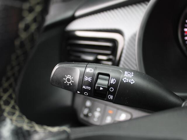 KIA RIO 1.0 T-GDi MHEV GT-Line | Stuur-/stoelverwarming | 17" LM | Camera | Clima | Navi | Cruise | Keyless |