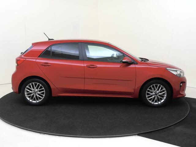 KIA RIO 1.0 TGDI DynamicLine TREKHAAK | Navigatie| Achteruitrijcamera | Cruise Control| Privacy Glass | LM Velgen |