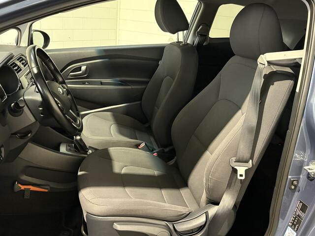 KIA RIO 1.2 CVVT DynamicLine, Volledig onderhouden, Keurige auto, Cruise control, Airco, Lichtmetaal met all season, Radio blue tooth, Parkeersensoren achter