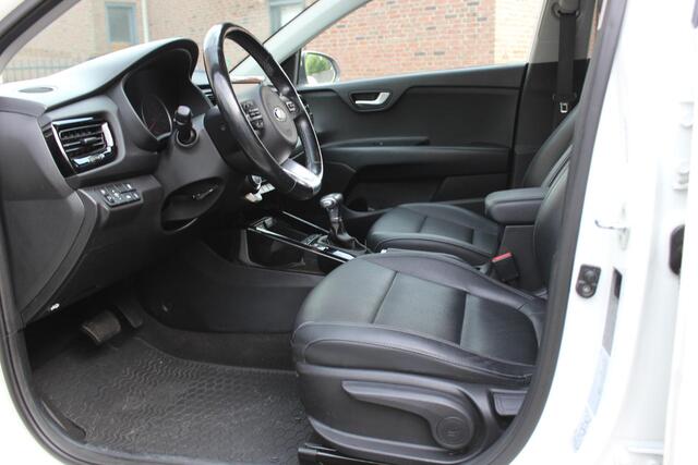 KIA RIO 1.4 DynamicLine Lederen bekleding, Navigatie, Camera, Carplay, Keyless, Nieuw model!
