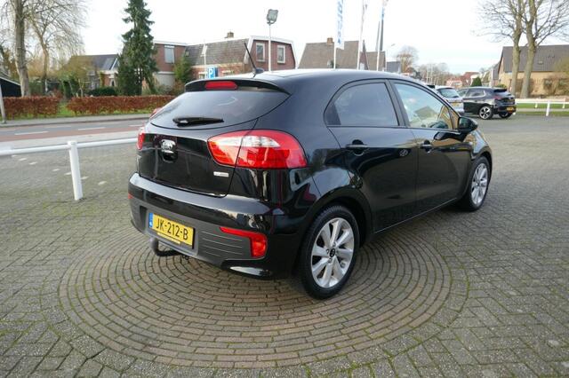 KIA RIO 1.2 CVVT DYNAMICLINE CAMERA/NAVIGATIE/CRUISECONTROLE/TREKHAAK