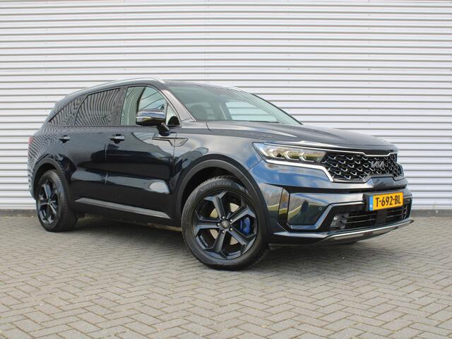 KIA SORENTO 1.6 T-GDI Plug-in Hybrid 4WD DynamicPlusLine 7p. | Panoramadak | 19" LM all weather | Navi | Cruise | Camera | Bose | Stoel/stuur verwarming | PDC |