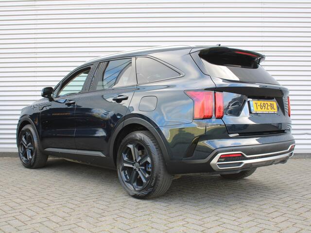 KIA SORENTO 1.6 T-GDI Plug-in Hybrid 4WD DynamicPlusLine 7p. | Panoramadak | 19" LM all weather | Navi | Cruise | Camera | Bose | Stoel/stuur verwarming | PDC |