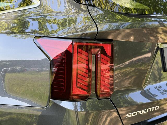 KIA SORENTO 1.6 T-GDi Plug-in Hybrid 4WD ExecutiveLine 7p. | Direct uit voorraad leverbaar! | 10 jaar garantie | Info Bas: 0492-588982 Info Bas: 0492-588982