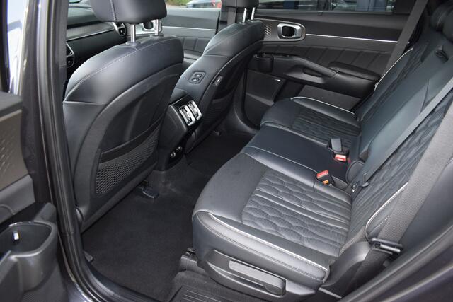 KIA SORENTO 1.6 T-GDi/265pk Plug-in Hybrid/PHEV 4WD Executive AT6 | Leder | Stoel+StuurVerw. | Panoramadak | 360-Camera | 19"LMV | Tot 10jr. Kia-Garantie