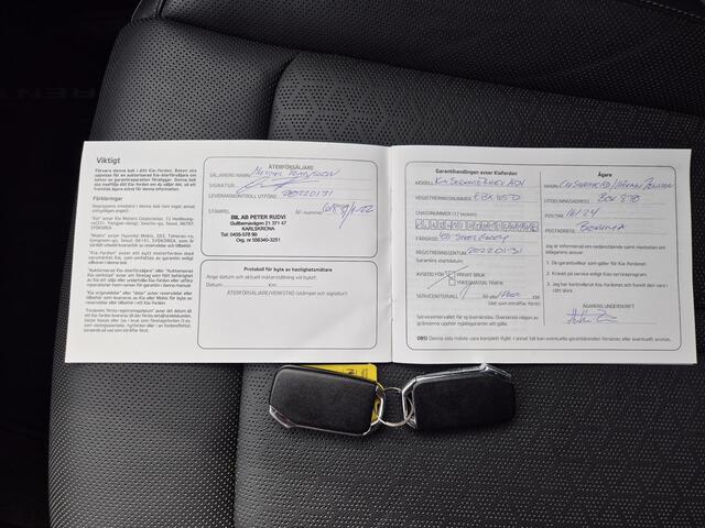 KIA SORENTO 1.6 T-GDI Plug-in Hybrid 4WD DynamicPlusLine 7p. / 7 Persoons / Fabrieksgarantie 31-01-2029 / Automaat / Trekhaak afneembaar / Trekgewicht 1450 kg / Bose Audio Systeem / Stuur-, en Stoelverwarming / Adaptief CC / Elektrische achterklep / Achteruitrijcame