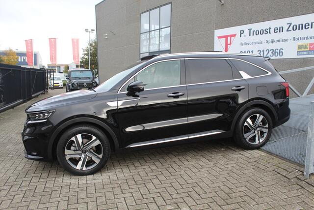 KIA SORENTO 1.6 T-GDI Plug-in Hybrid 4WD Edition 7p. 1ste Eigenaar/Panoramadak/Navigatie/Applecarplay/Bose audio/Lederen bekleding/360 Camera/Stoelverwarming voor en achter/Stuurverwarming/Stoelverkoeling/Adaptive cruise control/Laneassist/Electrische best. stoel met
