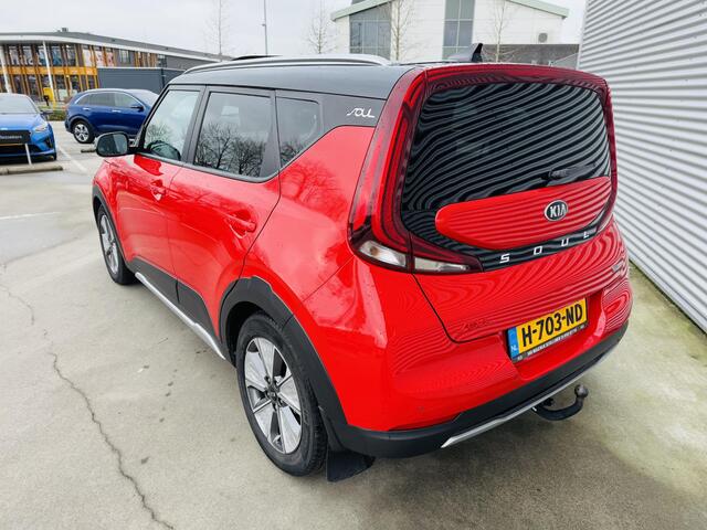 KIA SOUL e-Soul ExecutiveLine 64 kWh Sunroof | Full options | Draaghaak tbv Fietsendrager