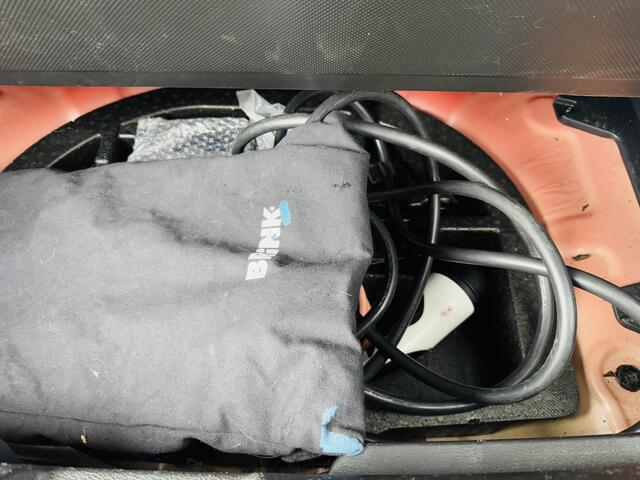 KIA SOUL e-Soul ExecutiveLine 64 kWh Sunroof | Full options | Draaghaak tbv Fietsendrager