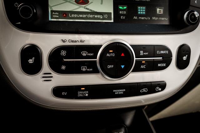 KIA SOUL EV ExecutiveLine 27 kWh | Camera | Keyless | Full Map Navi | Getint Glas | Volledig onderhouden