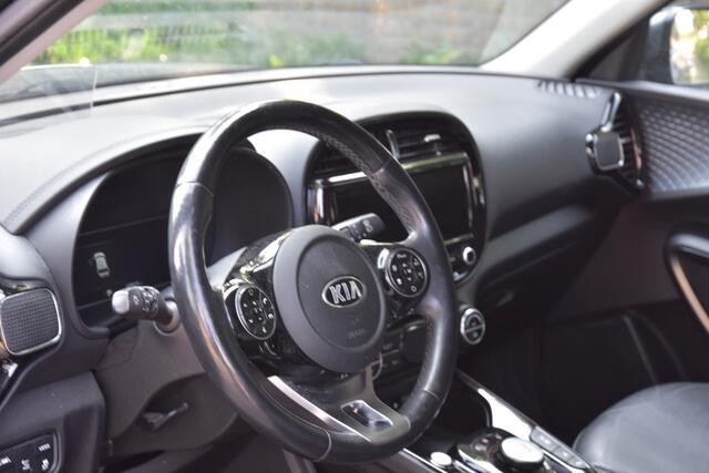 KIA SOUL e-Soul ExecutiveLine 64 kWh | LEDER | CARPLAY | CAMERA