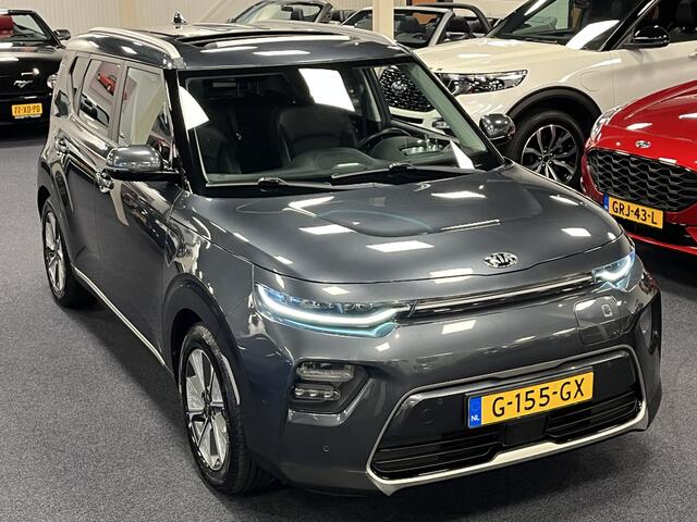 KIA SOUL e-Soul ExecutiveLine 64kWh 204PK Automaat | Leder | Navigatie | Head-Up display | Schuifdak | Trekhaak | Harman Kardon Audio