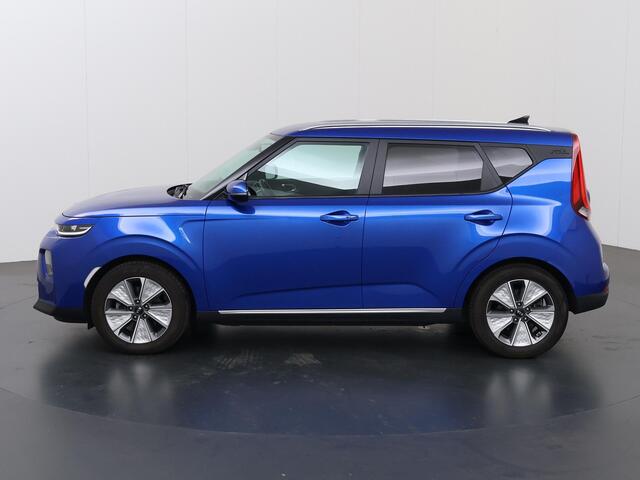 KIA SOUL e-Soul ExecutiveLine 64 kWh | Harman/Kardon Audio | Head Up display | Adaptieve Cruise Control | Stoelverwarming | Navigatie | Achteruitrijcamera | Apple Carplay