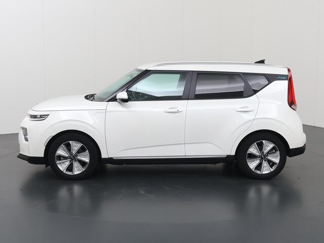 KIA SOUL e-Soul ExecutiveLine 64 kWh | Harman/Kardon Audio | Head Up display | Adaptieve Cruise Control | Stoelverwarming | Navigatie | Achteruitrijcamera | Apple Carplay