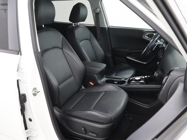 KIA SOUL e-Soul ExecutiveLine 64 kWh | Harman/Kardon Audio | Head Up display | Adaptieve Cruise Control | Stoelverwarming | Navigatie | Achteruitrijcamera | Apple Carplay