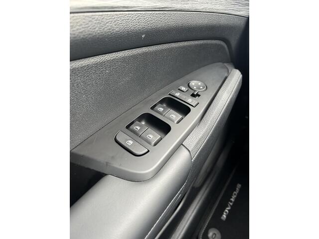 KIA SPORTAGE 1.6 T-GDi MHEV DynamicLine Trekhaak | Navi | Camera