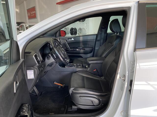 KIA SPORTAGE 1.6 T-GDI 4WD GT-Line First Edition Automaat | Trekhaak 1.600 kg trekgewicht: Ideale caravantrekker! | Achteruitrij camera | Cruise control | Keyless entry | Elektr. climate control |