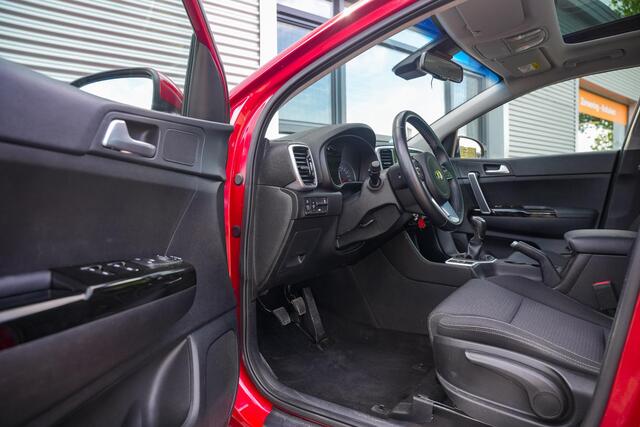 KIA SPORTAGE 1.6 GDI DynamicLine GT Line Panoramadak Lane Assist LED Clima Cruise Camera