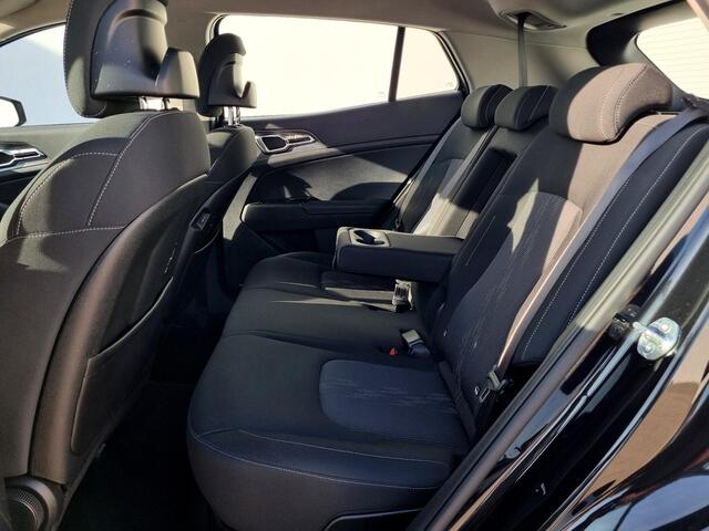 KIA SPORTAGE 1.6 T-GDi Hybrid DynamicLine Automaat / 1.650 KG Trekgewicht / Navigatie / Camera / Cruise Control Adaptief /