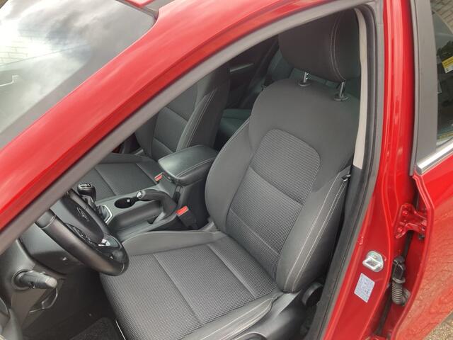 KIA SPORTAGE 1.6 GDI 135pk DynamicLine / Navi