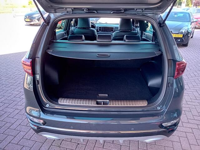 KIA SPORTAGE 1.6 T-GDI GT-Line Automaat, Airco(automatisch),Panorama schuifdak, Multimediasysteem, Carplay/Android auto, Navigatie, Parkeersensoren, Camera, Stoelverwarming, Stuurwiel verwarmd, Cruise control, Keyless, etc, etc, Zeer mooie auto, Dealer onderhouden, Ki
