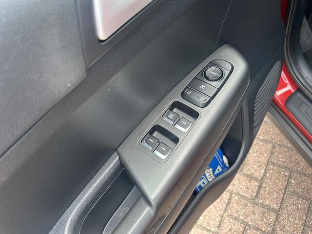 KIA SPORTAGE 1.6 GDI ComfortLine Navigator Trekhaak, Navi, Camera