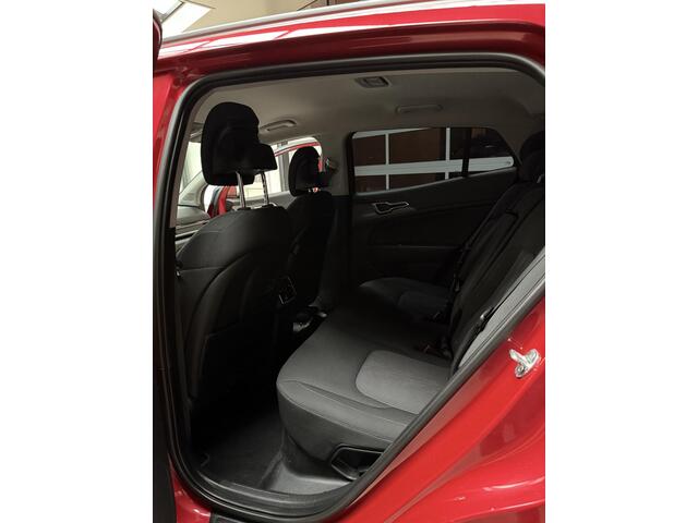 KIA SPORTAGE 1.6 T-GDi Hybrid DynamicLine 230PK !