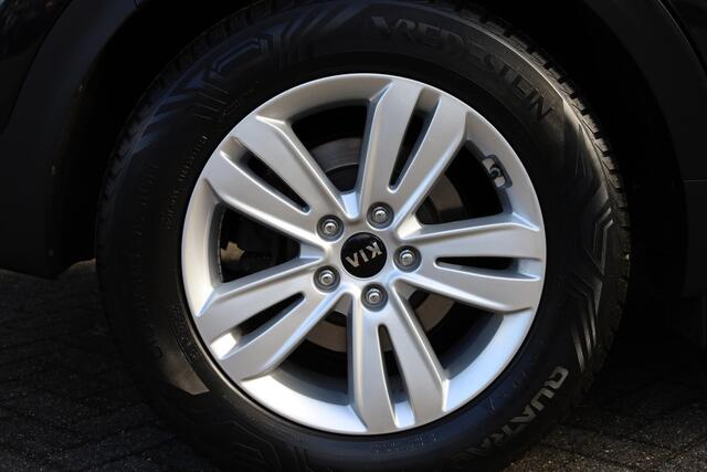 KIA SPORTAGE 1.6 GDI DynamicLine CAMERA TREKHAAK CARPLAY DAB CRUISE PDC CLIMA LMV ALL-SEASONS NAP ENZ!