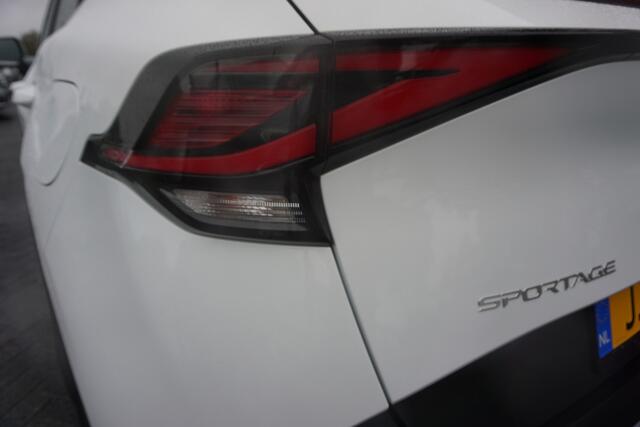 KIA SPORTAGE 1.6 T-GDI HEV 230PK DYNAMICLINE CAMERA ANDROID/APPLECARPLAY NAVI FULL LED ADAPTIEVE CRUISE CLIMA PDC V+A 17INCH PRIVACYGLAS BLUETOOTH ENZ...