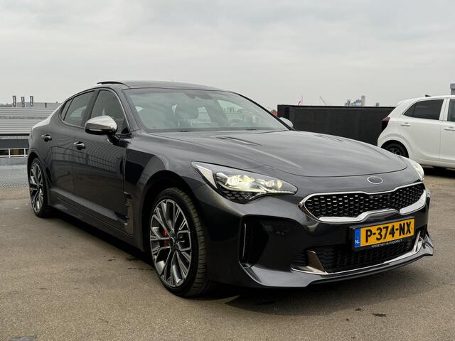 KIA Stinger 3.3 V6 T-GDI AWD GT 370 PK, Schuif/kanteldak, Lederen bekleding, 360" Camera, BTW-auto, Onderhoudshistorie! Stoelkoeling & Verwarming, Stuurwiel verwarmd, Dodehoekdetectie