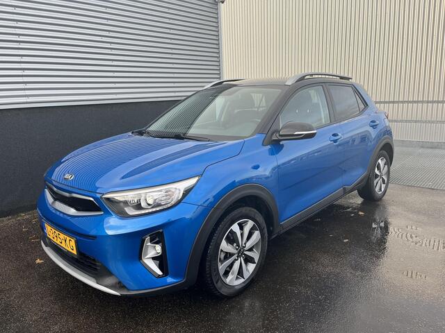 KIA Stonic 1.0 T-GDi MHEV DynamicPlusLine Navigatie, Nieuw geleverd en dealeronderhouden, Achteruitcamera, Smart Key, Privacy glass, Parkeersensoren, Smart Key