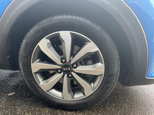 KIA Stonic 1.0 T-GDi MHEV DynamicPlusLine Navigatie, Nieuw geleverd en dealeronderhouden, Achteruitcamera, Smart Key, Privacy glass, Parkeersensoren, Smart Key