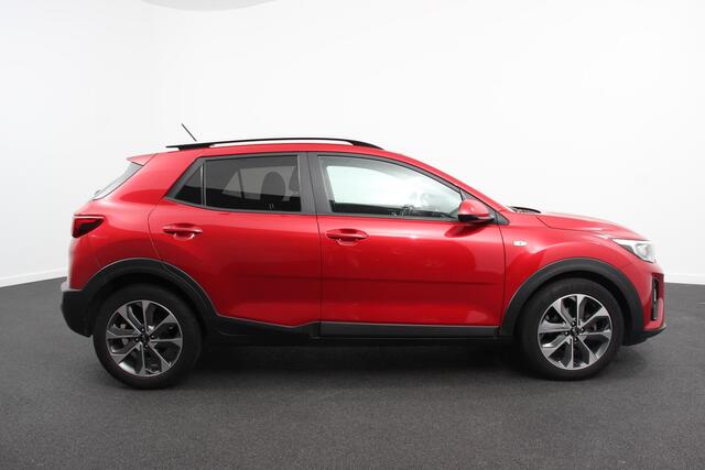 KIA Stonic 1.0 T-GDi 120PK DynamicPlusLine Navigatie Apple Carplay/Android Auto Cruise Control Stoel/Stuurverwarming Privacy Glass Parkeersensoren