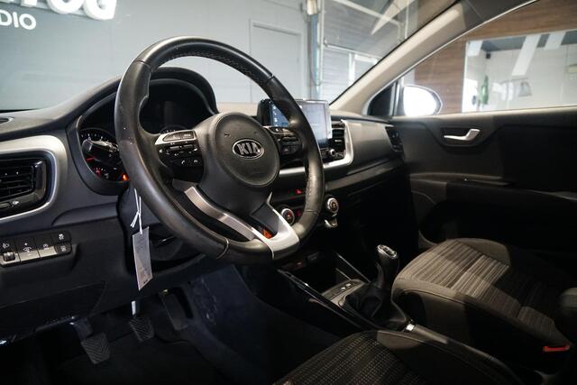 KIA Stonic 1.0 T-GDi MHEV DynamicLine + CAMERA / NAVIGATIE / CARPLAY