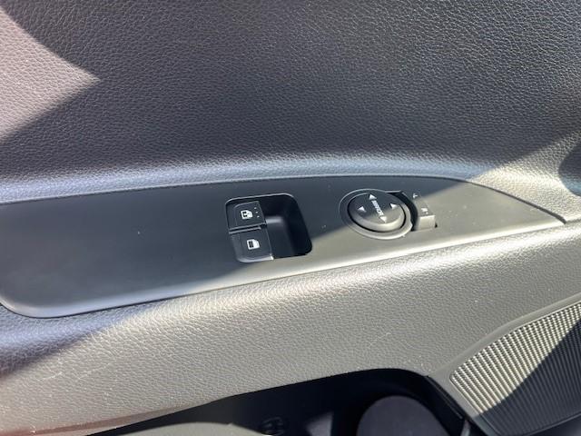 KIA Stonic 1.0 T-GDi MHEV DynamicLine navigatie via caplay/android