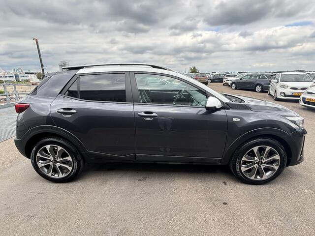 KIA Stonic 1.0 T-GDi Sports Edition Navigatie, Half/leder, LMV, Privacy glass, Nieuw geleverd en dealeronderhouden, Achteruitrijcamera, Cruise control
