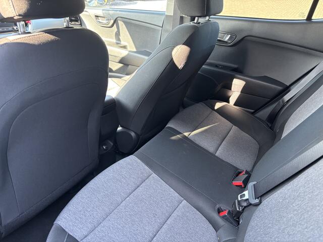 KIA Stonic 1.2 MPi DynamicPlusLine Camera / Carplay / Stoelverwarming