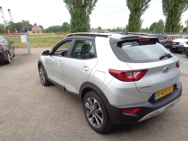 KIA Stonic 1.0 T-GDi DynamicLine Airco, Navigatie, LMV, Chroom, Zwart dak. apple/aindroid auto