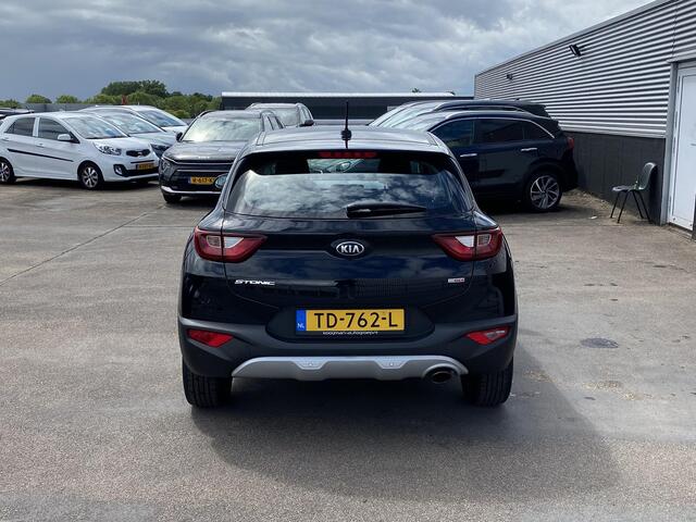KIA Stonic 1.0 T-GDi ComfortPlusLine Navigator Navigatie, Achteruitrijcamera, LM Velgen, Airco, Cruise control, parkeersensoren, NL-auto, Historie compleet