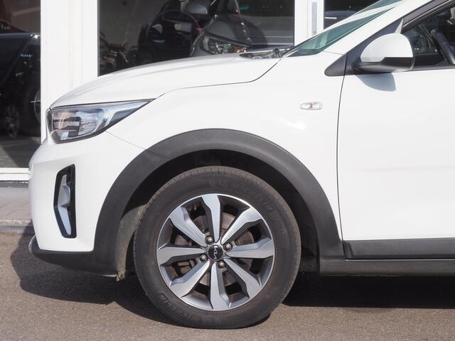 KIA Stonic 1.0 T-GDi MHEV DynamicLine | Apple/andriod| 16" lm