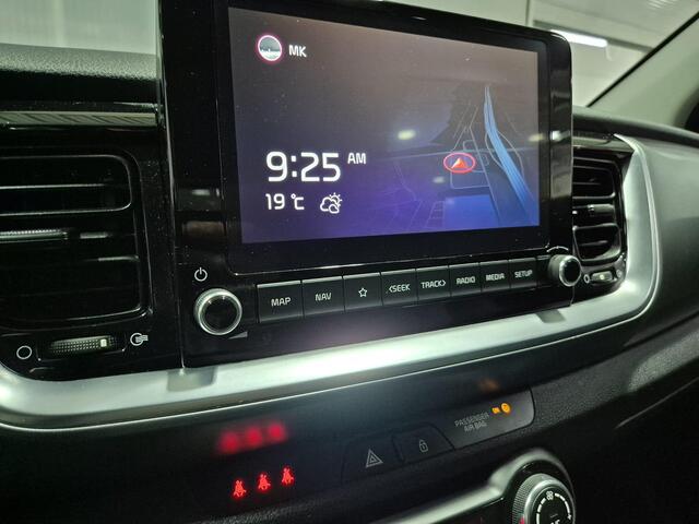 KIA Stonic 1.0 T-GDi MHEV DynamicLine Zeer compleet, metallic lak, compleet onderhouden, mild hybrid !