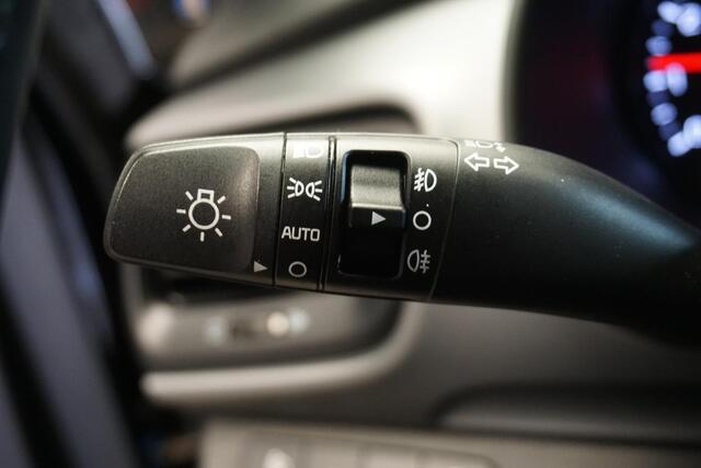 KIA Stonic 1.0 T-GDi 100PK/Trekhaak/17Inch./Camera/ DynamicLine