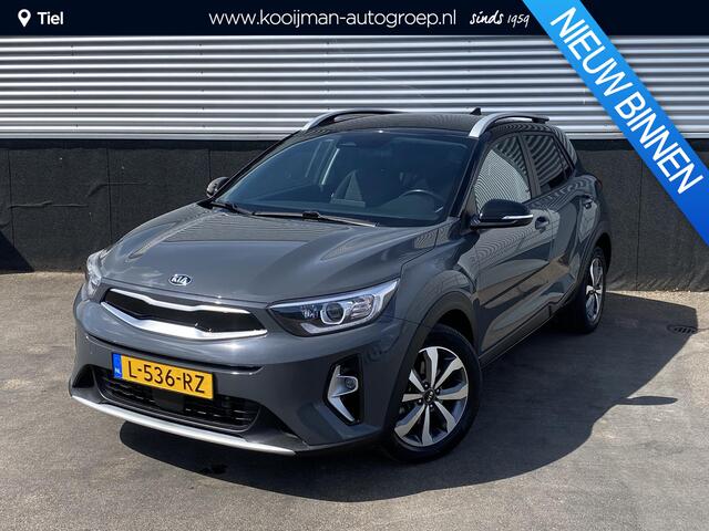KIA Stonic 1.0 T-GDi MHEV DynamicPlusLine Automaat, 1e eign. NL-auto, Dealeronderhouden, Navigatie & CarPlay, parkeersensoren, achteruitrij camera, cruise control, keyless, two-tone uitvoering zwart dak