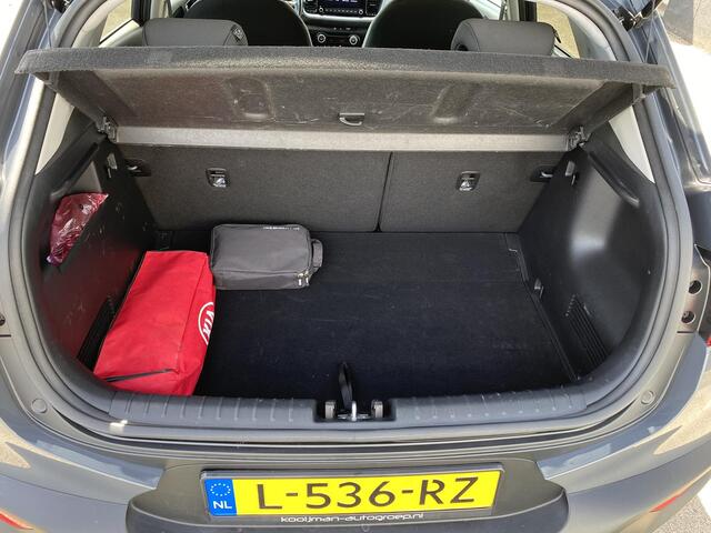 KIA Stonic 1.0 T-GDi MHEV DynamicPlusLine Automaat, 1e eign. NL-auto, Dealeronderhouden, Navigatie & CarPlay, parkeersensoren, achteruitrij camera, cruise control, keyless, two-tone uitvoering zwart dak