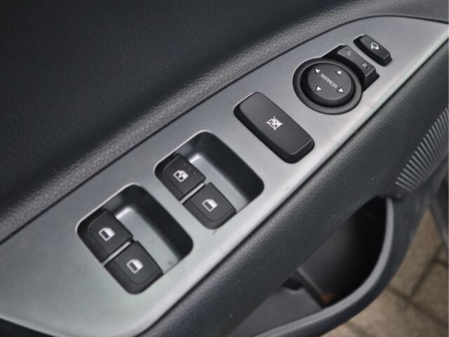 KIA Stonic 1.0 T-GDi MHEV GT-Line | Stoelverwarming | "17 LMV | Navigatie | Camera | Tot 10JR. Kia Garantie |