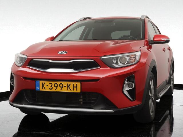 KIA Stonic 1.0 T-GDi MHEV DynamicPlusLine Navigatie - Camera - Climate control - Privacy glass - Keyless entry - Trekhaak - Fabrieksgarantie tot 02-2028