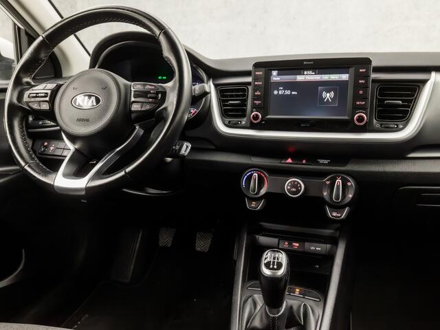 KIA Stonic 1.0 T-GDi DynamicLine (APPLE CARPLAY, NAVIGATIE, CAMERA, CRUISE, SPORTSTOELEN, PARKEERSENSOREN, LM VELGEN, NIEUWE APK, NIEUWSTAAT)