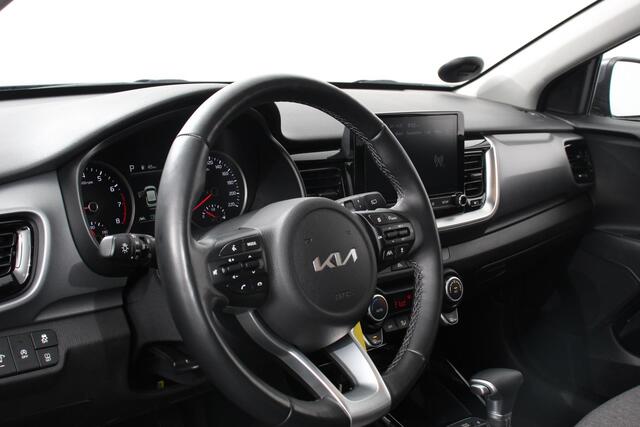 KIA Stonic 1.0 T-GDI 136pk MHEV Automaat Vision Kia Stonic 1.0 T-GDI 120pk MHEV Automaat Vision | Navigatie | Climate control | Camera | Cruise Control | Dab | 17" Lichtmetalen velgen